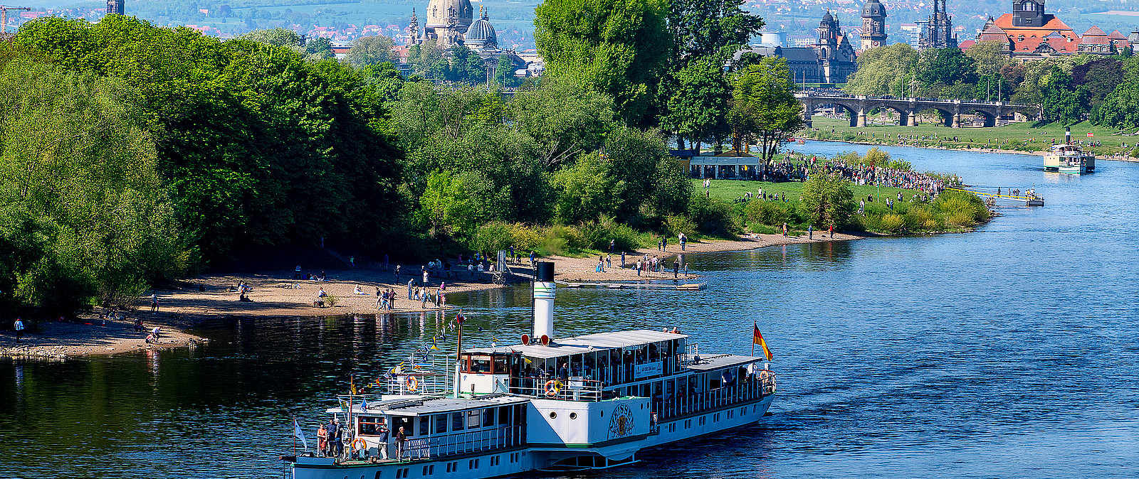 Dampfschifffahrt auf der Elbe in Dresden