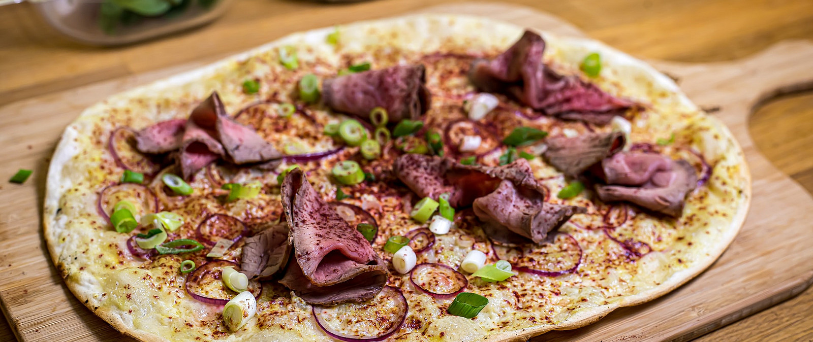 Was wäre ein Ausflug mit Federweißer ohne ein leckeres Stück Flammkuchen