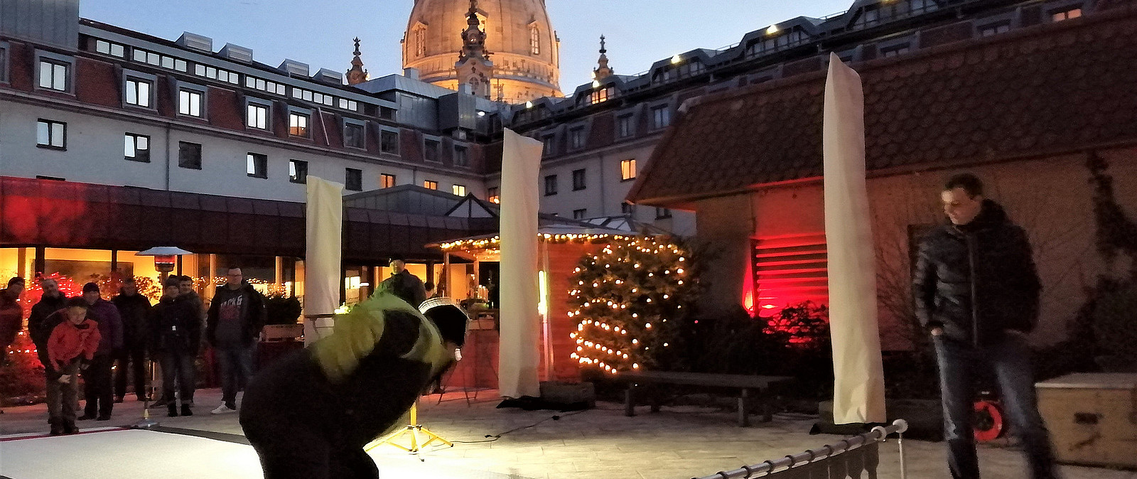 Weihnachtsfeier und Eisstockschießen in der Dresdner Altstadt
