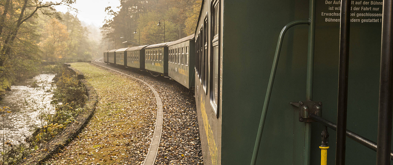 Seit 2010 dampft die Weiußeritztalbahn wieder is Erzgebirge. 2002 hatte ein verherrendes Hochwasser die Bahnstrecke zwischen Freital und Kipsdorf zerstört.