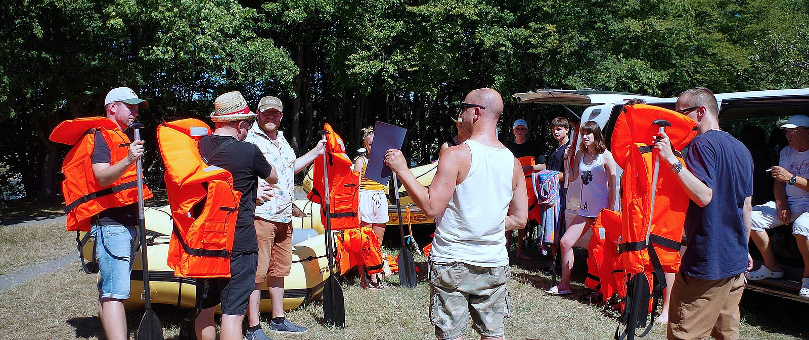 Mit professionellen Partnern, zertifizierten Booten und einer ausgeklügelten Routenplanung wird Ihre Teamevent in Dresden zum Ereignis