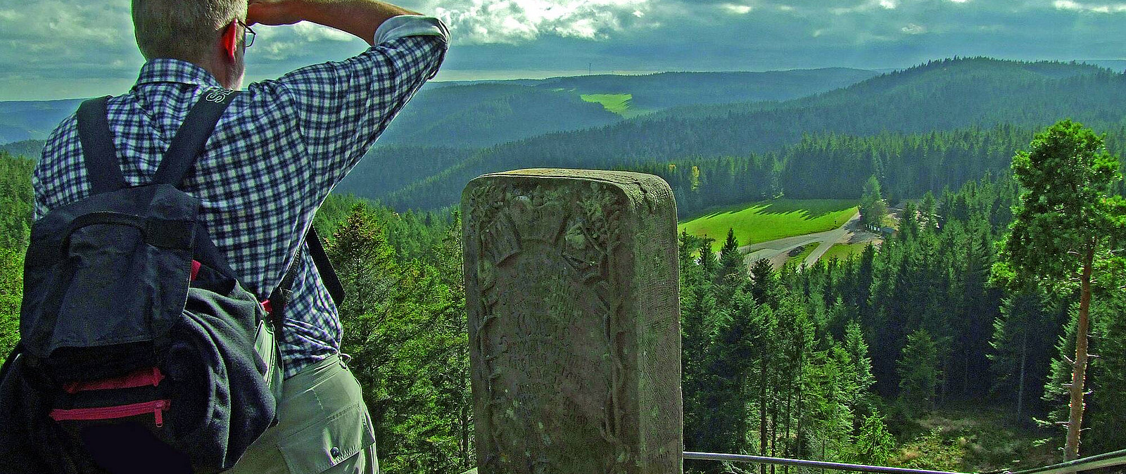 Während unserer Wanderung erfahren Sie neben Survivaltraining und Outdoorküche auch Tipps und Tricks zur Orientierung ohne Kompasse. Wo ist Süden? Was kann ich ihm Wind lesen? Lauschen Sie den Klängen der Natur