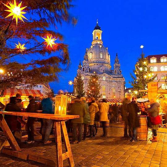 Glühweinduft, Bratapfel und die zahlreichen Weihnachtsmärkte in Sachsen gehören einfach zum Advent dazu.