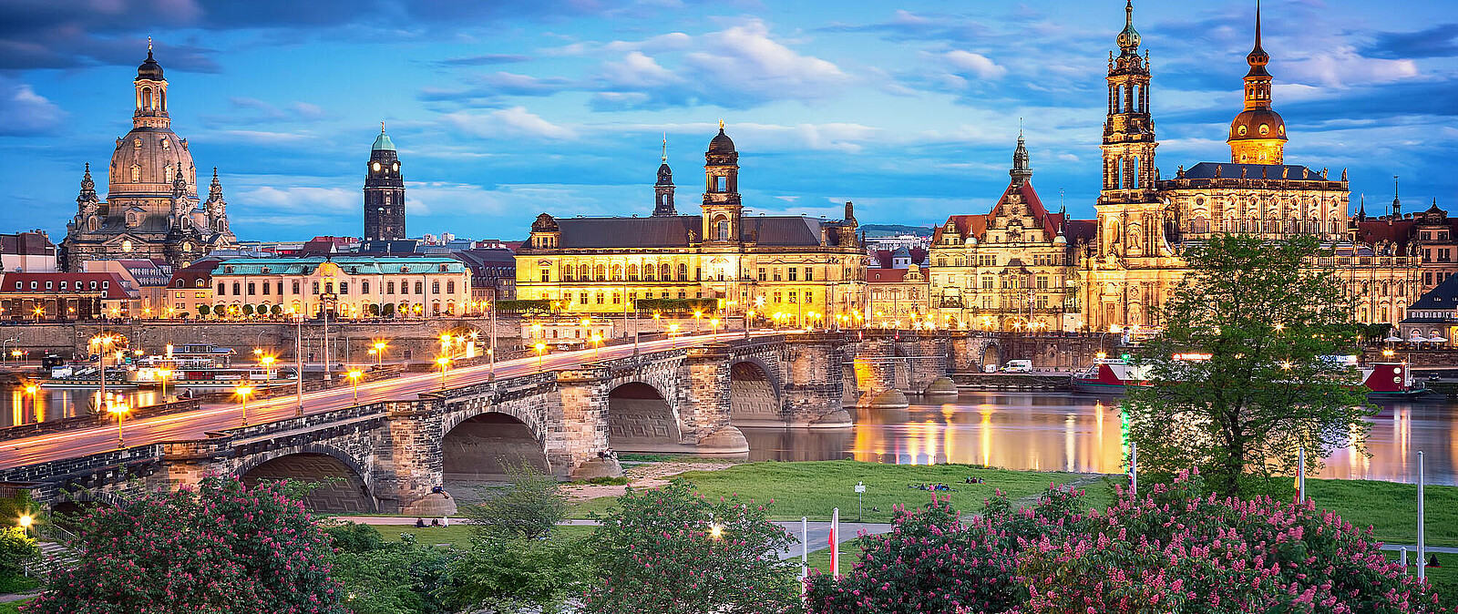 Lassen Sie Ihre Seele baumeln bei einem gemütlichen Stadtrundgang und Spaziergang durch Dresden, garniert mit kulinarischen Köstlichkeiten und Speisen an schönen Wegpunkten und dazu ein Konzert im Dresdner Zwinger als krönendes Highlight.