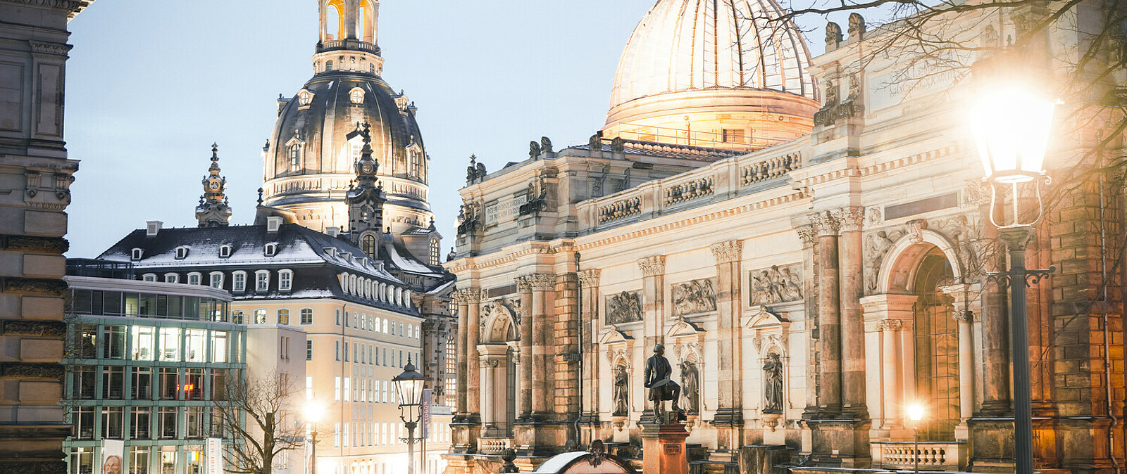 Dresden im Winter mit Blick Terrassenufer