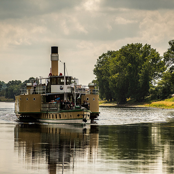 Schifffahrt auf der Elbe