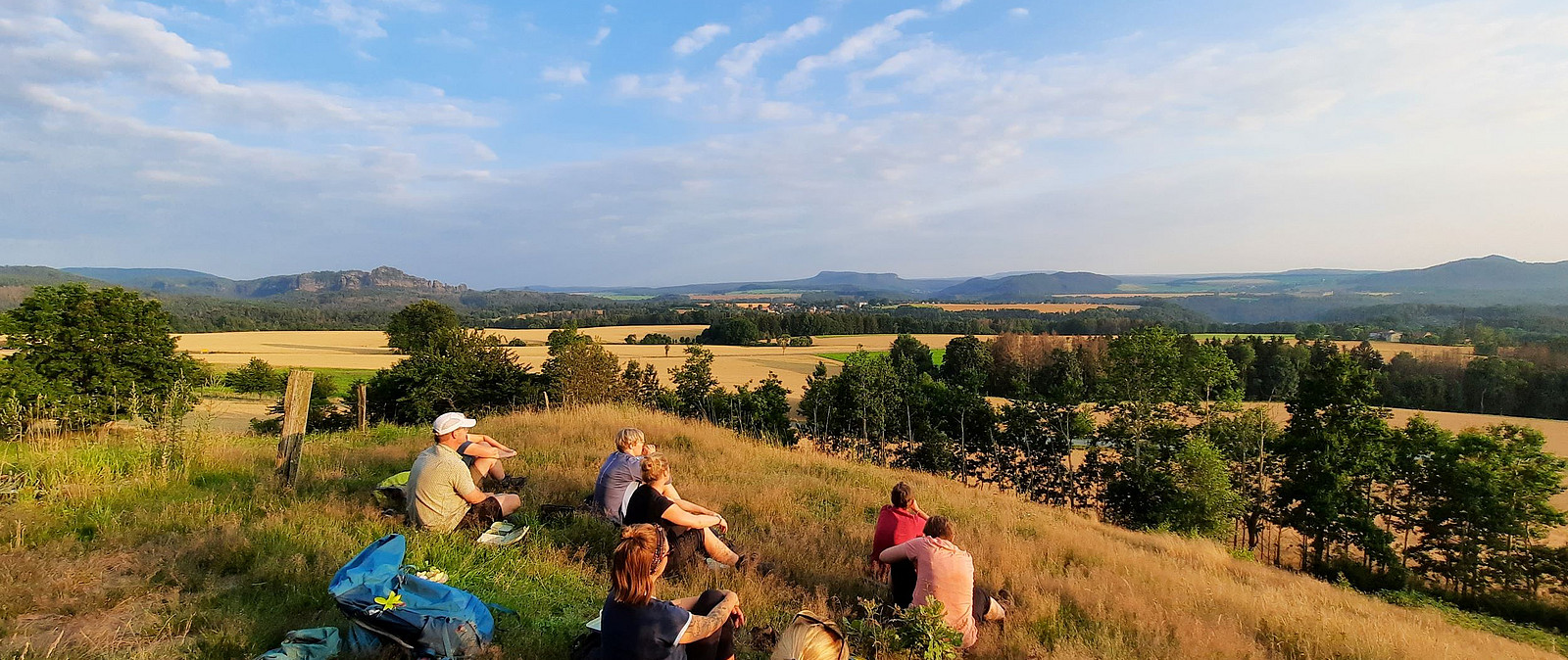 Im Nationalpark Sächsische Schweiz gibt es zahlreiche, gut ausgebaute Wanderwege. das Besondere sind die hervorragenden Panoramblicke