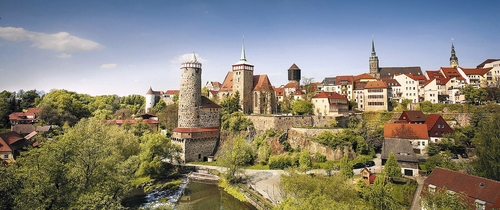 Bautzen wird wohl zu allerst mit dem bekannten Senf in Verbindung gebracht. Allerdings steht diese schöne Lausitzer Stadt auch für sorbische Kultur und entdeckungsreiche Türme