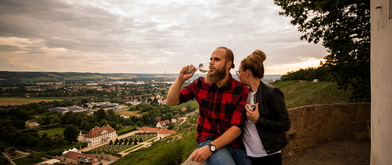 Über dem Staatsweingut mit Blick vom Jakobstein