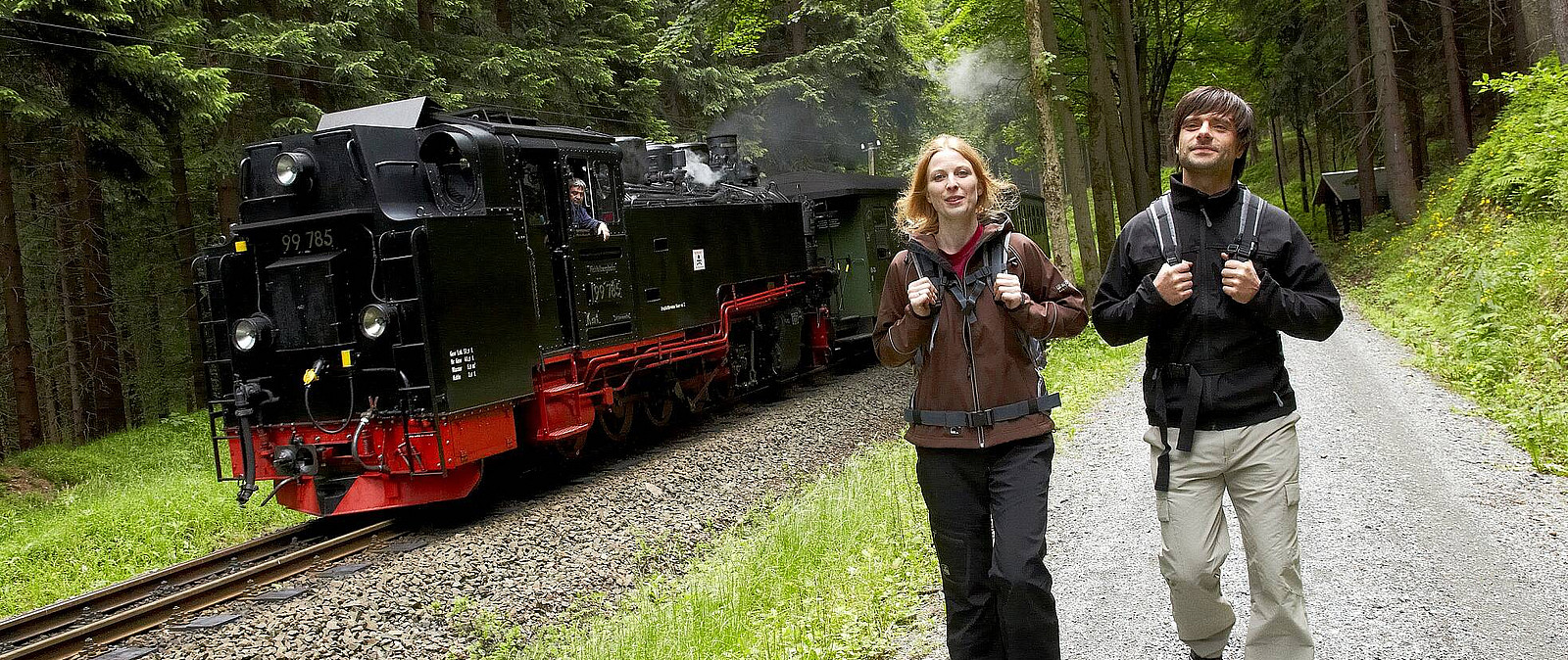 Zu Fuß und mit der Schmalspurbahn auf Tour